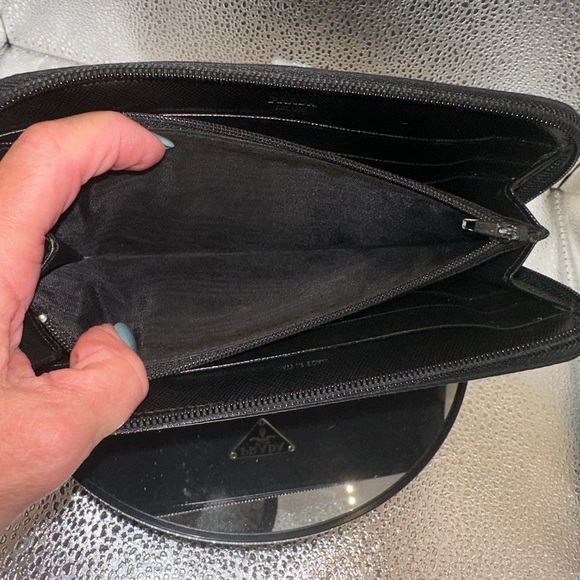 Authentic PRADA  Nylon Wallet PORTAFOGLIO IN TESSUTO. - Picture 10 of 15